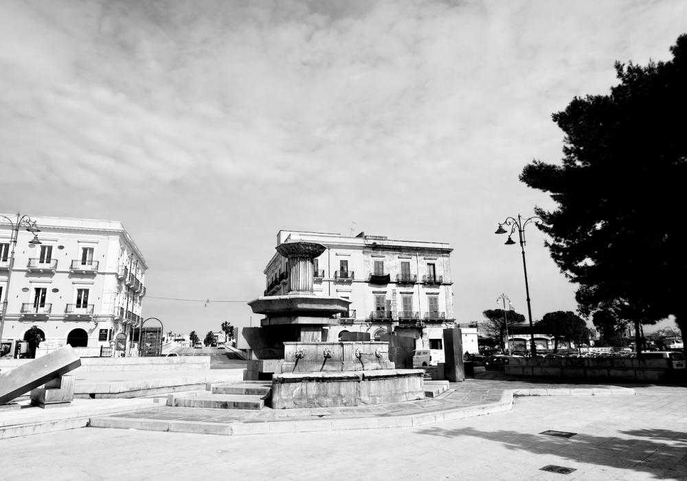Piazza Fontana - Taranto