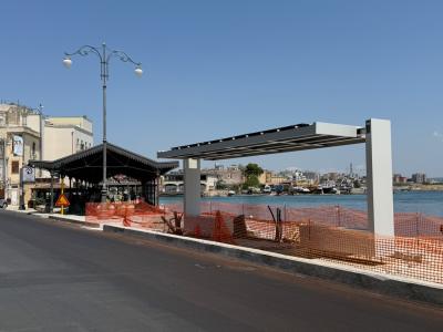 Pensilina BRT fuori contesto -  Citta Vecchia - Taranto