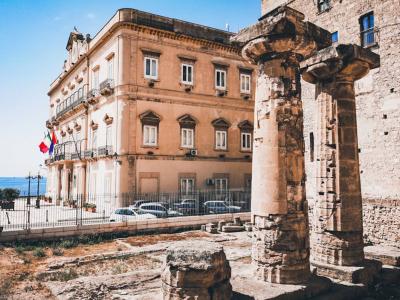 Taranto Tempio di Poseidone - Colonne Doriche