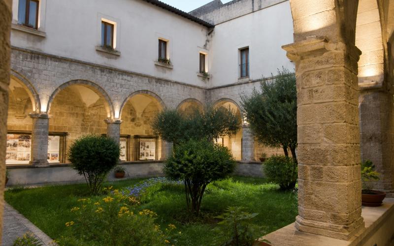 Chiostro del convento di San Domenico - Taranto